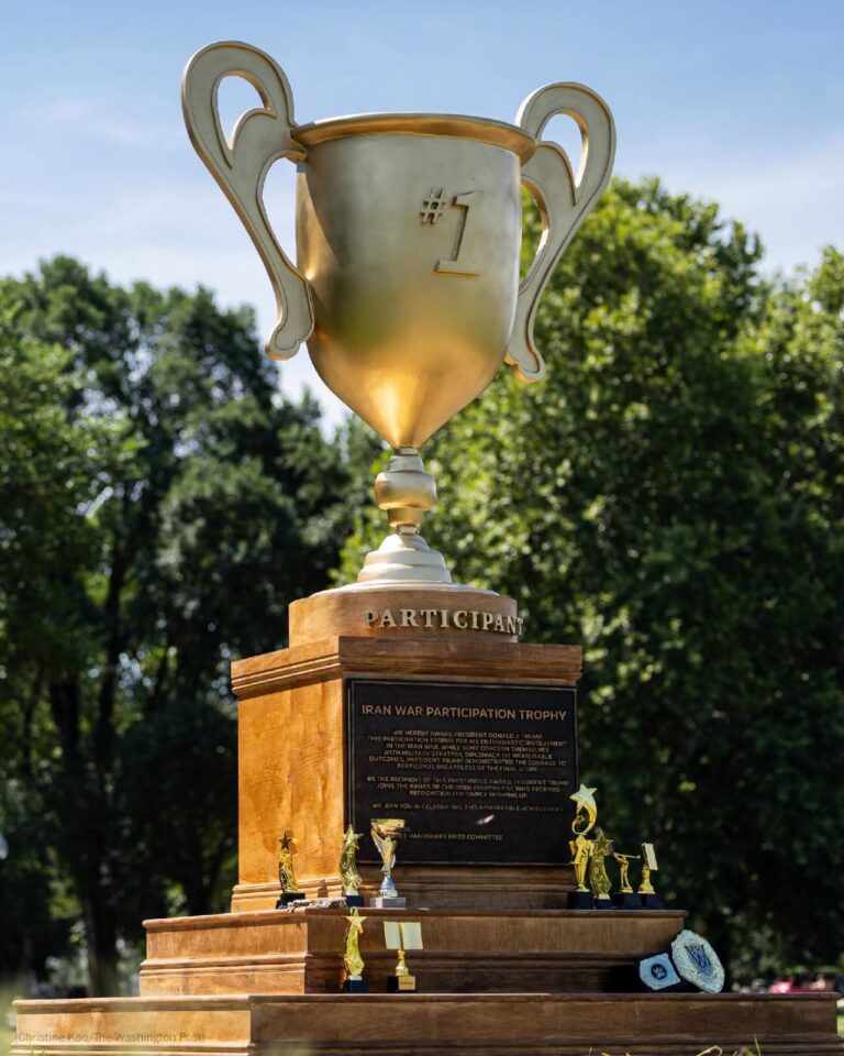 Trump’s Iran War “Participation Trophy” Sparks New Fight in Washington as National Mall Statue Raises Bigger Questions