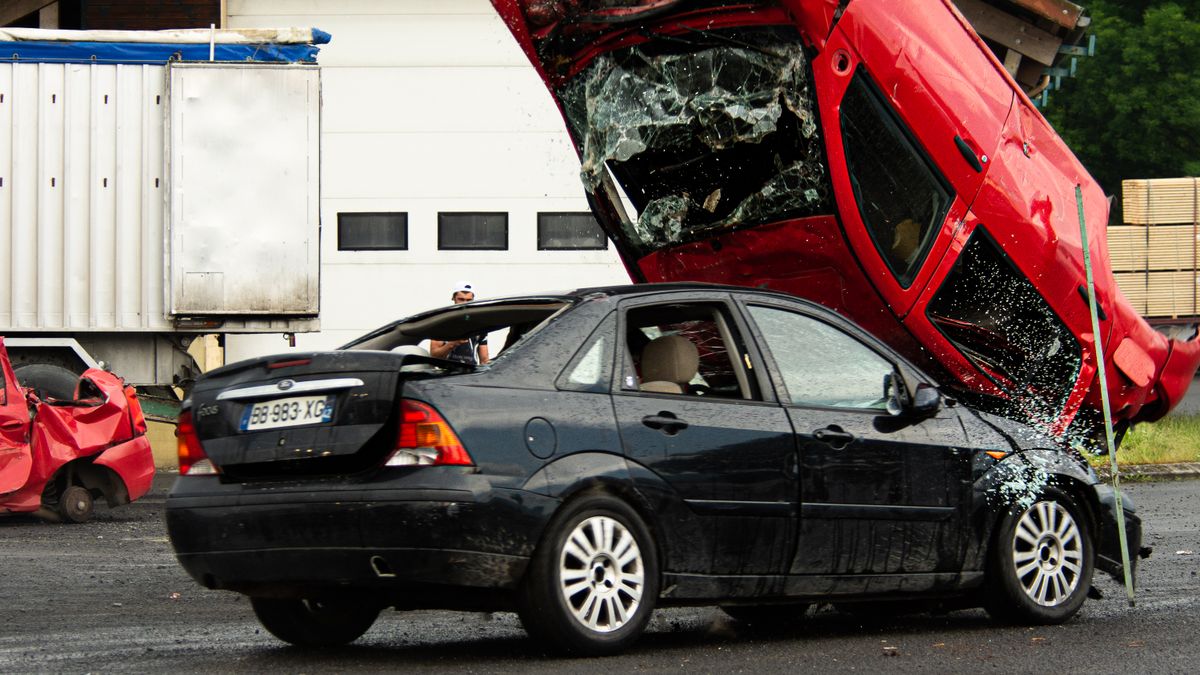 San Jose Driver Gets 60 Days In Jail After Dashcam Exposes Road-Rage Insurance Fraud 1 A thrilling car stunt crash with a red car flipped onto a black vehicle in an outdoor setting.