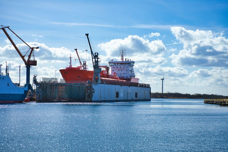 Oil Breaks $100 as Red Sea Tanker Attacks Put Global Energy Supply on a Knife Edge