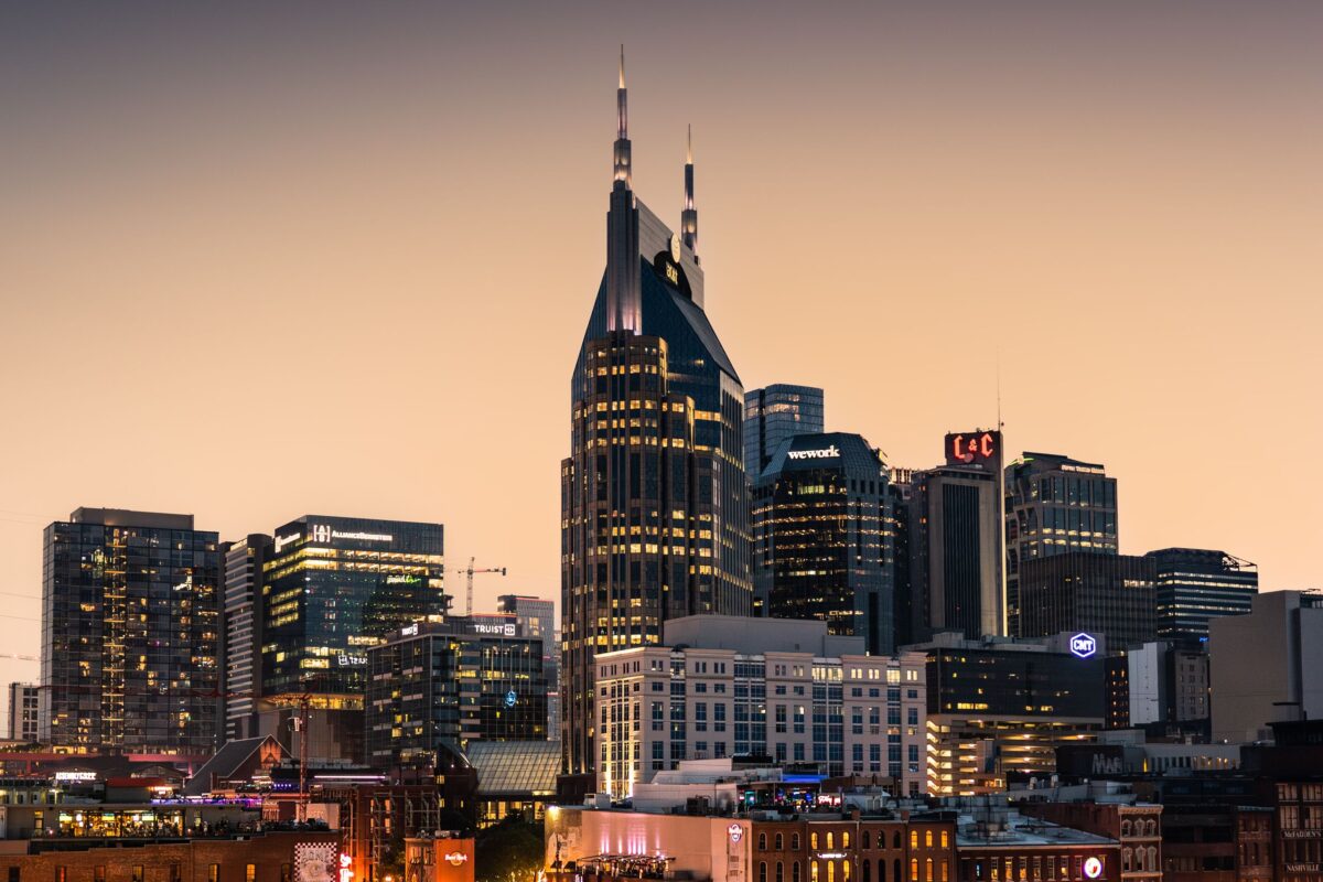 downtown-nasheville-at-dusk