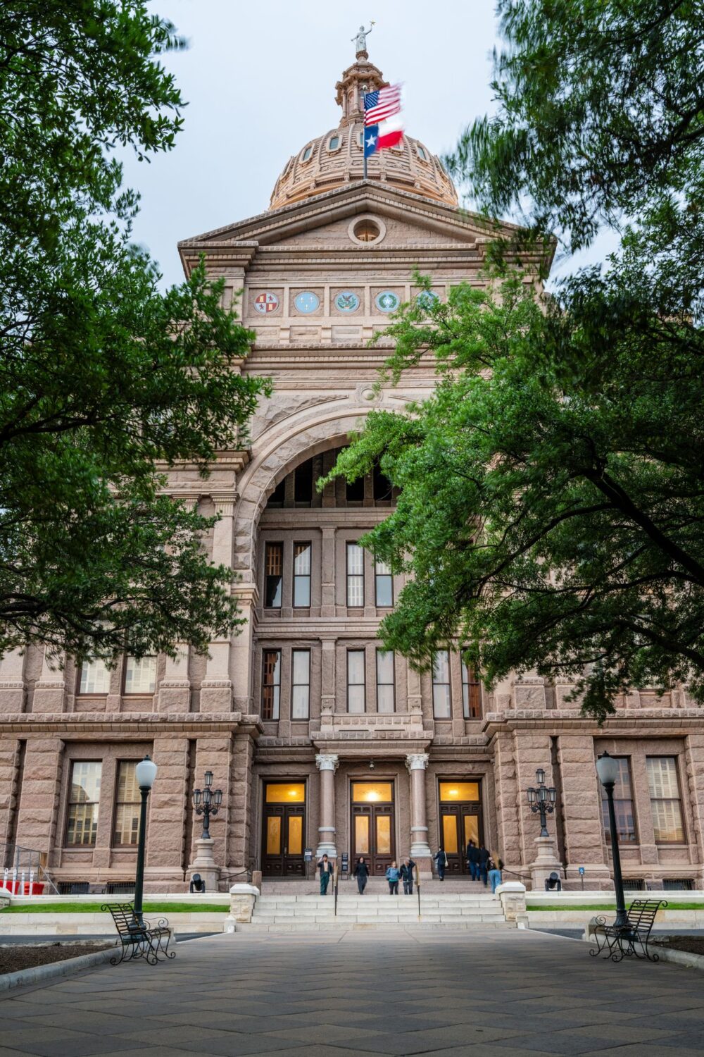 texas-capitol-building-in-austin-architectural-view