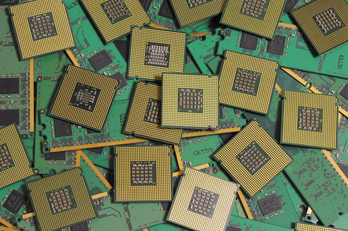CPU Chip Processor over Ram Memory Modules