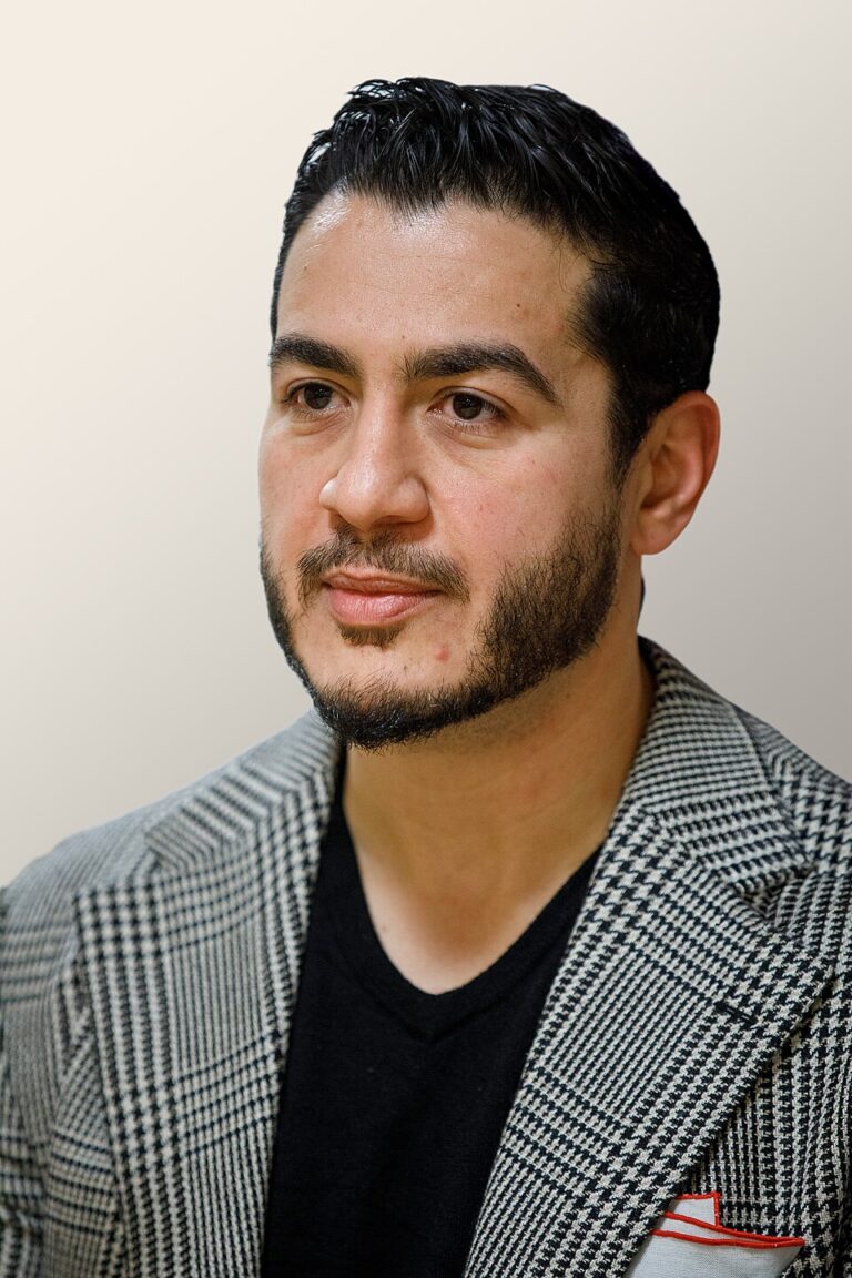 El-Sayed Admits Medicare for All Could Mean Paying ‘a Little Bit More in Taxes’ Even for Ordinary Americans