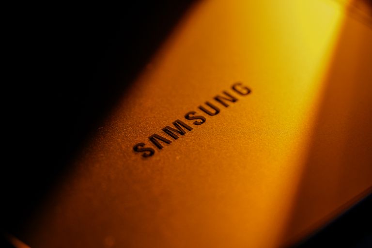 Samsung and SK Hynix Investors Want a Bigger Share of Their $263 Billion AI Cash Mountain.