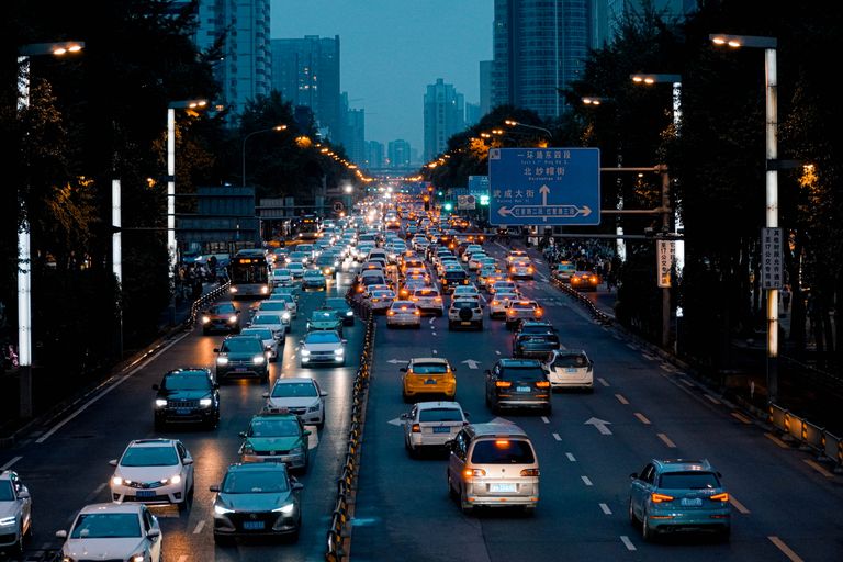 10 Cities With the Most Traffic Congestion in the U.S., Ranked by New Data