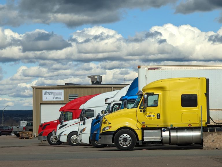 Texas Makes Commercial Driver’s License Tests English Only as Safety and Job Access Collide 