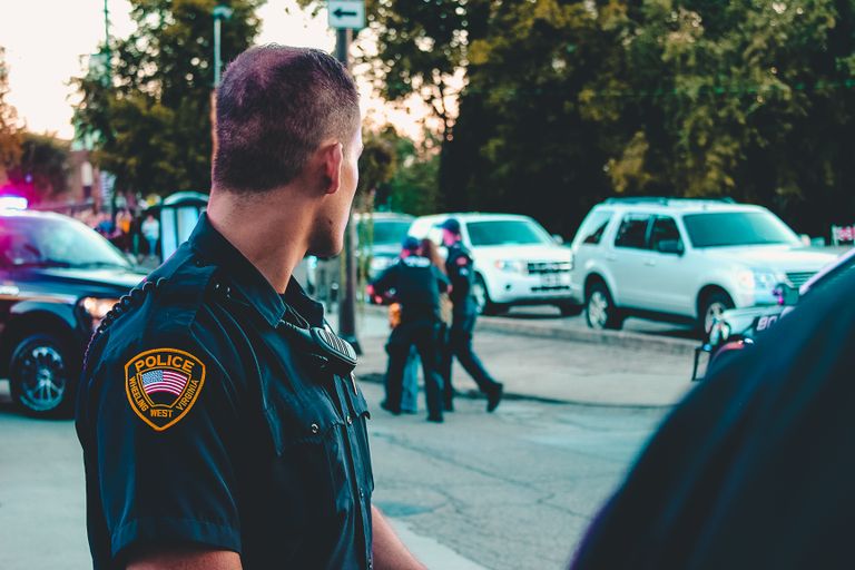 FBI Supervisor Charged After Allegedly Taking Nearly $1 Million in Cryptocurrency Linked to Russia