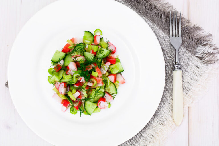 Crunchy Apple and Cucumber Salad With Sweet Peppers: A Refreshing Combination of Crisp Flavors