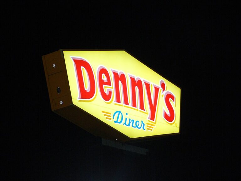 Denny’s Plans Restaurant Upgrades as Chain Adds AI and Digital Tools