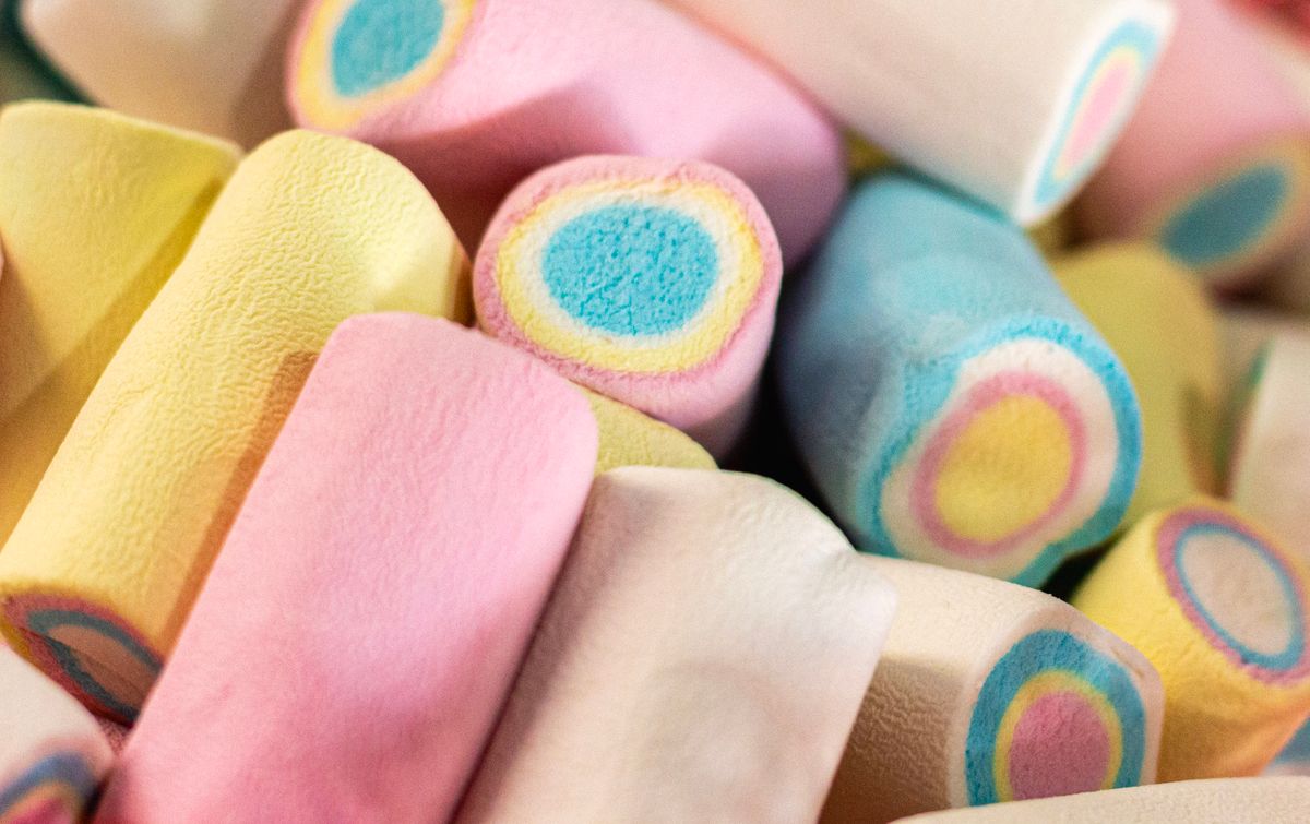 Close-up of colorful pastel marshmallows, perfect for parties and sweet treats.