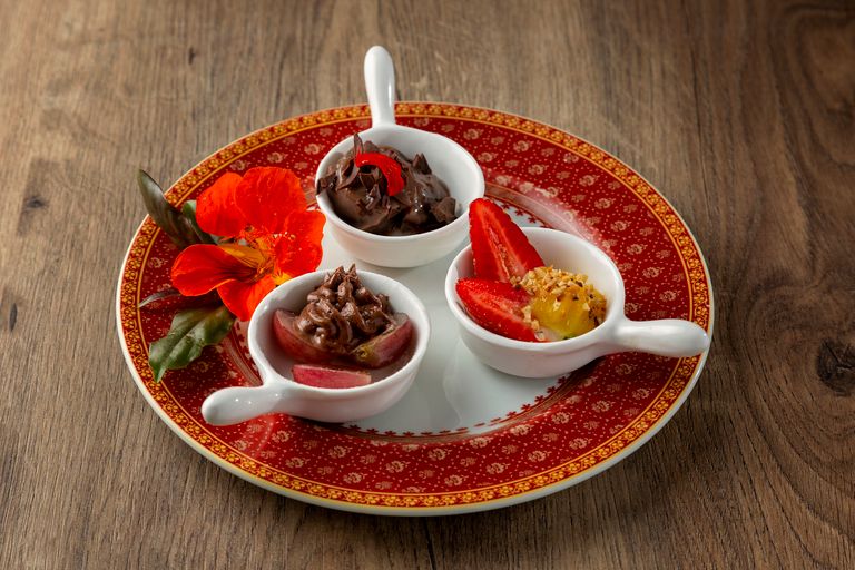 Easy Microwave Desserts You Can Make In Minutes