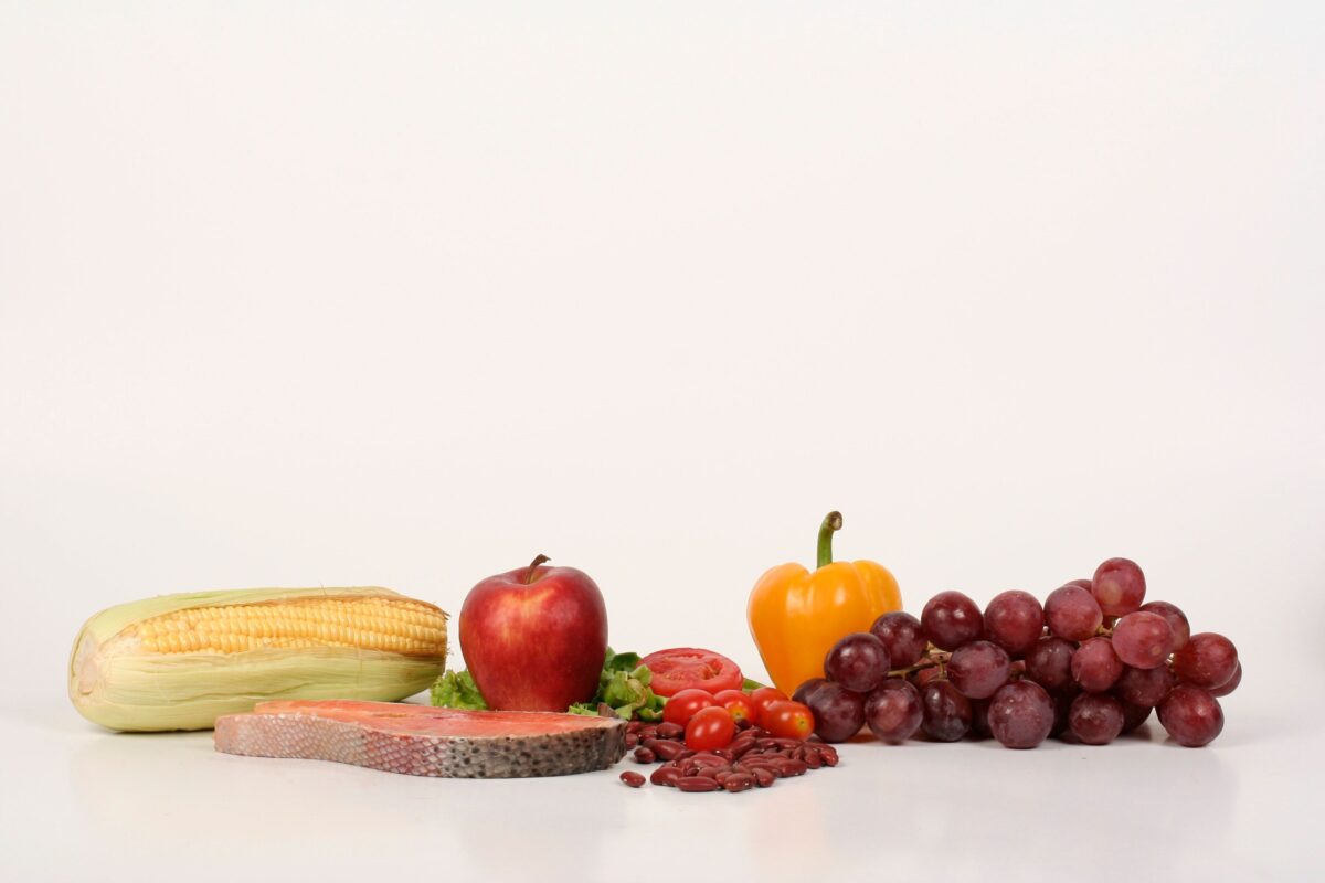 The New Generation of American Convenience Foods: 6 Ways Quick Meals Are Changing 1 fruit-and-vegetables-on-white-background-19811257/