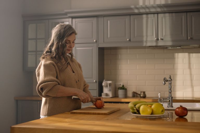 7 Things People Forget to Clean in Their Kitchen