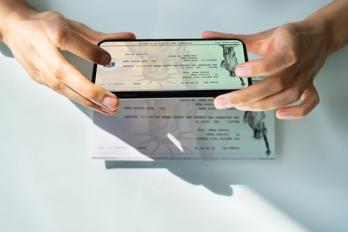 10 Things You Should Think Twice About Carrying in Your Wallet After 50 3 Remote Check Deposit Taking Photo With Mobile Phone