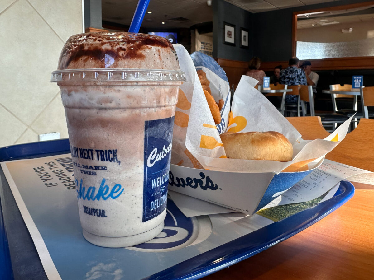 10 Burger Chains Ranked by Customer Satisfaction: The Latest Scores and Loyalty Standouts 1 Baldwin, Wisconsin - July 21, 2023: Chocolate milkshake and a burger basket on a tray table at a Culvers fast food restaurant