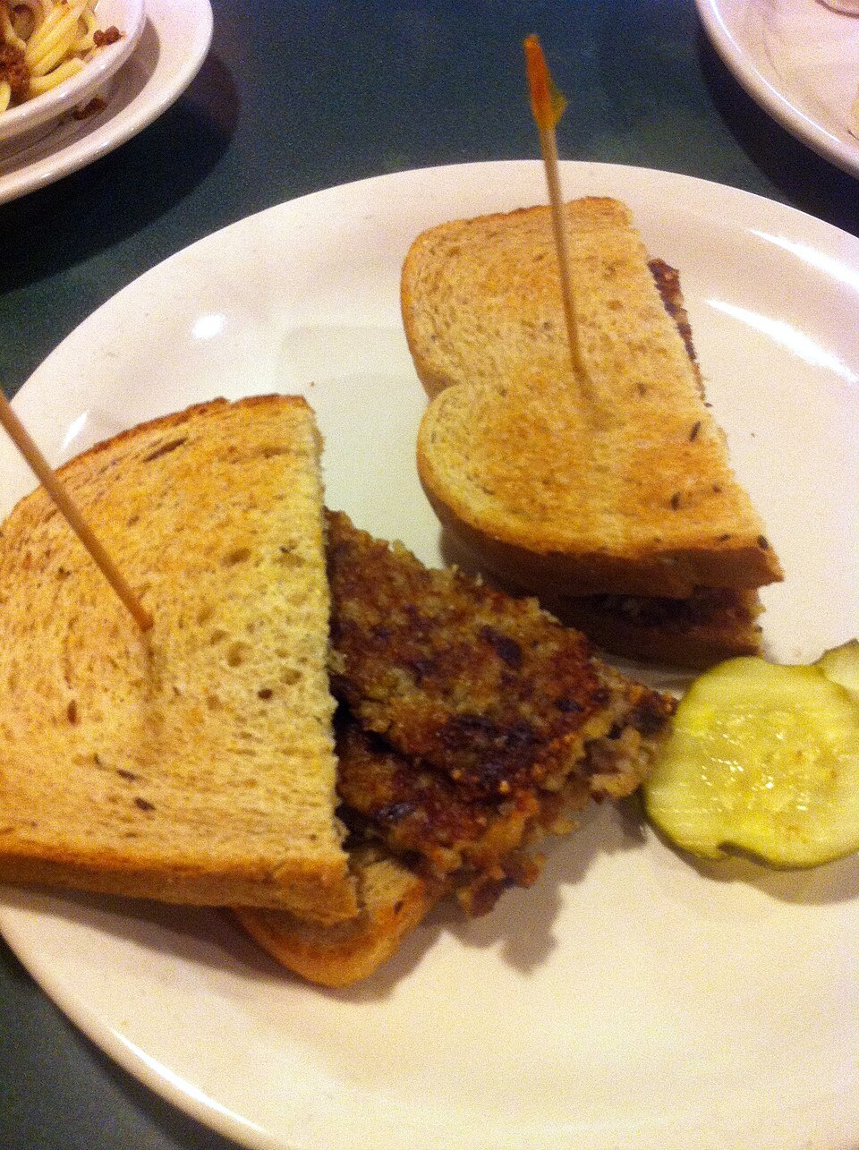 6 Lesser-Known Southern Recipes Worth Trying 2 960px Goetta at Price Hill Chili Cincinnati Ohio