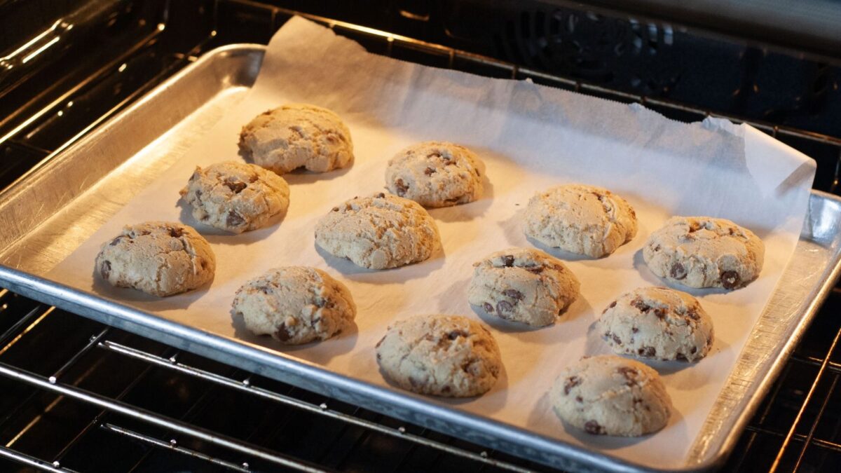 Small Details That Explain Why Bakery Cookies Taste Different From Homemade Ones 2 Small Details That Explain Why Bakery Cookies Taste Different From Homemade Ones