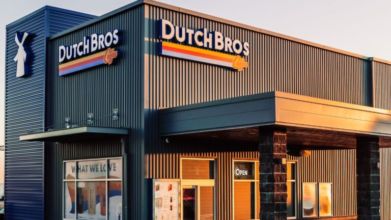 Dutch Bros Has Two New Pie-Flavored Chai Drinks for Fall