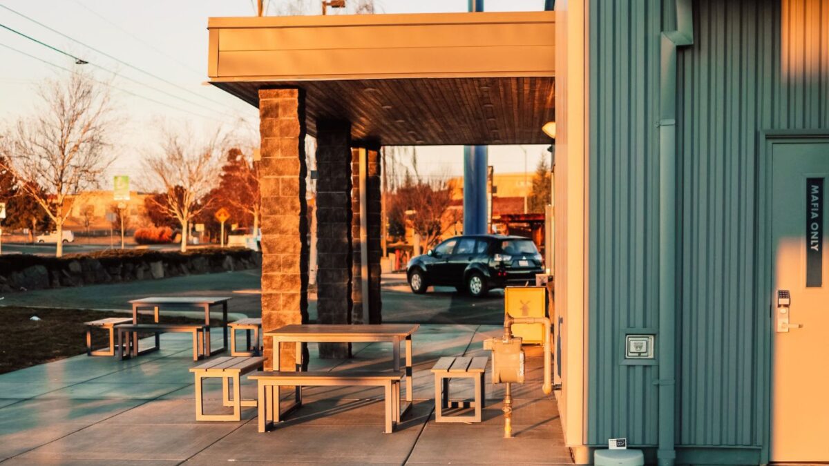 7 Brew vs. Dutch Bros: How the Two Drive-Thru Coffee Chains Compare