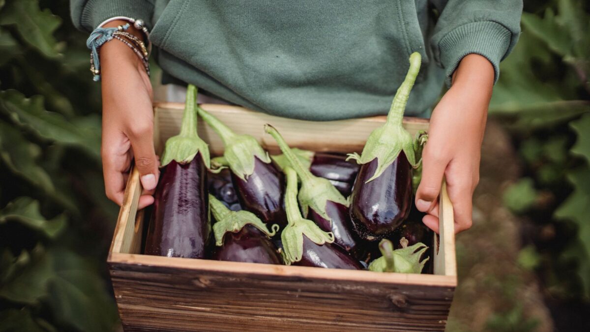 8 Foods That Lose Flavor or Texture in the Fridge