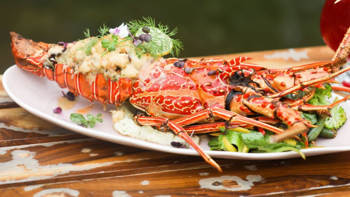 7 Restaurant Menu Words That Usually Mean You're Paying More