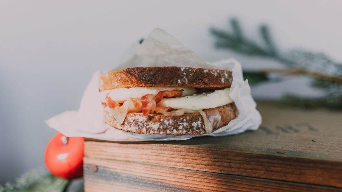 10 Fast-Food Breakfast Sandwiches Ranked From Worst to Best 1 10 Fast-Food Breakfast Sandwiches Ranked From Worst to Best
