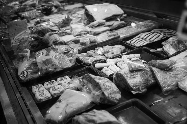 The Safest Ways to Defrost Meat Quickly Without Ruining Dinner
