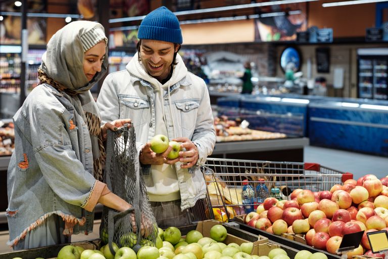 8 Grocery Store Features That Have Slowly Disappeared