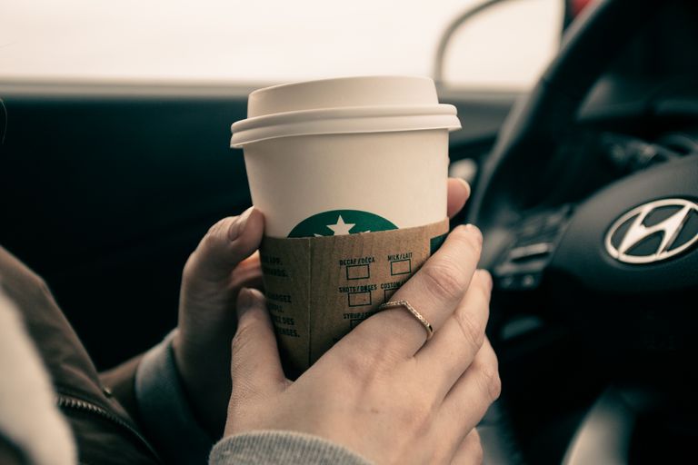 8 Drive-Thru Habits That Make Everyone’s Lunch Harder