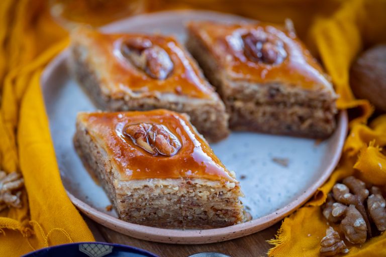 Greek Pastries, Local Bites and a New Brewery Debut Take Over Arlington Heights This Weekend