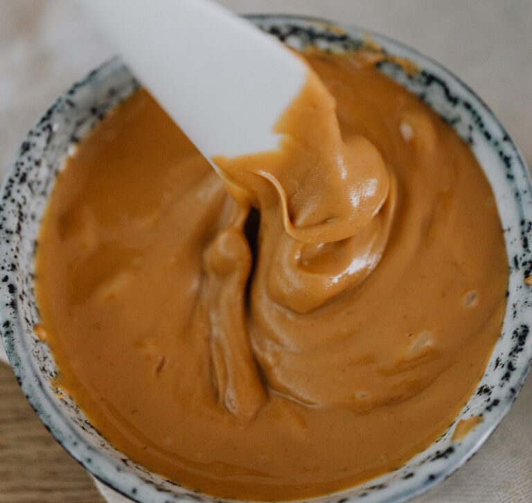 8 Store-Brand Peanut Butters Ranked From Worst to Best