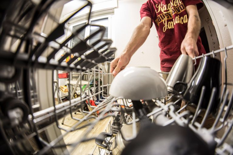 7 Dishwasher Loading Mistakes Almost Everyone Makes