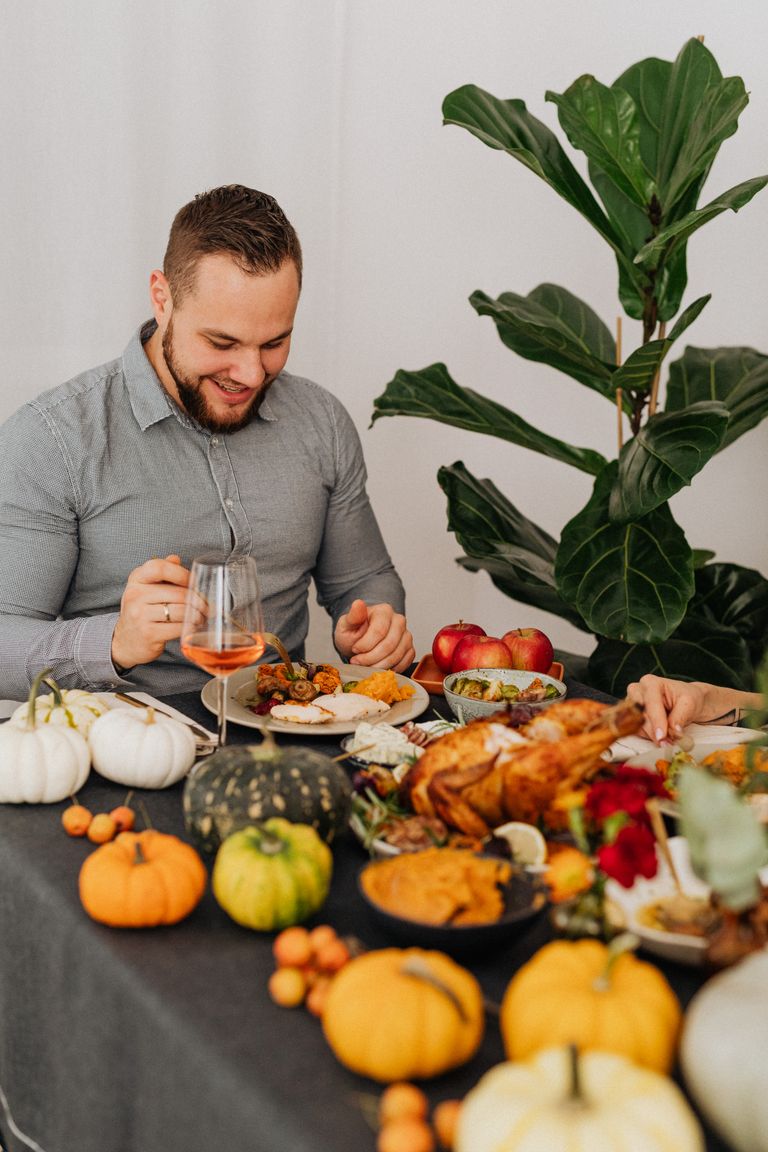 Sam’s Club’s 2026 Thanksgiving Feast: How Many It Feeds and What It Costs